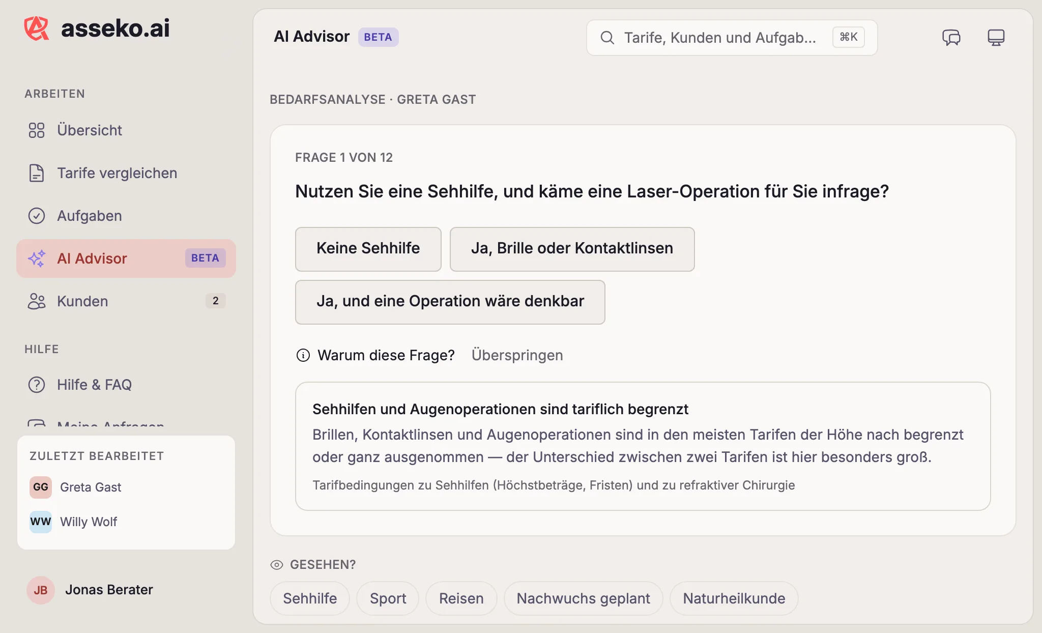 Eine Frage der Bedarfsanalyse mit Antwortmöglichkeiten und aufgeklapptem Beleg